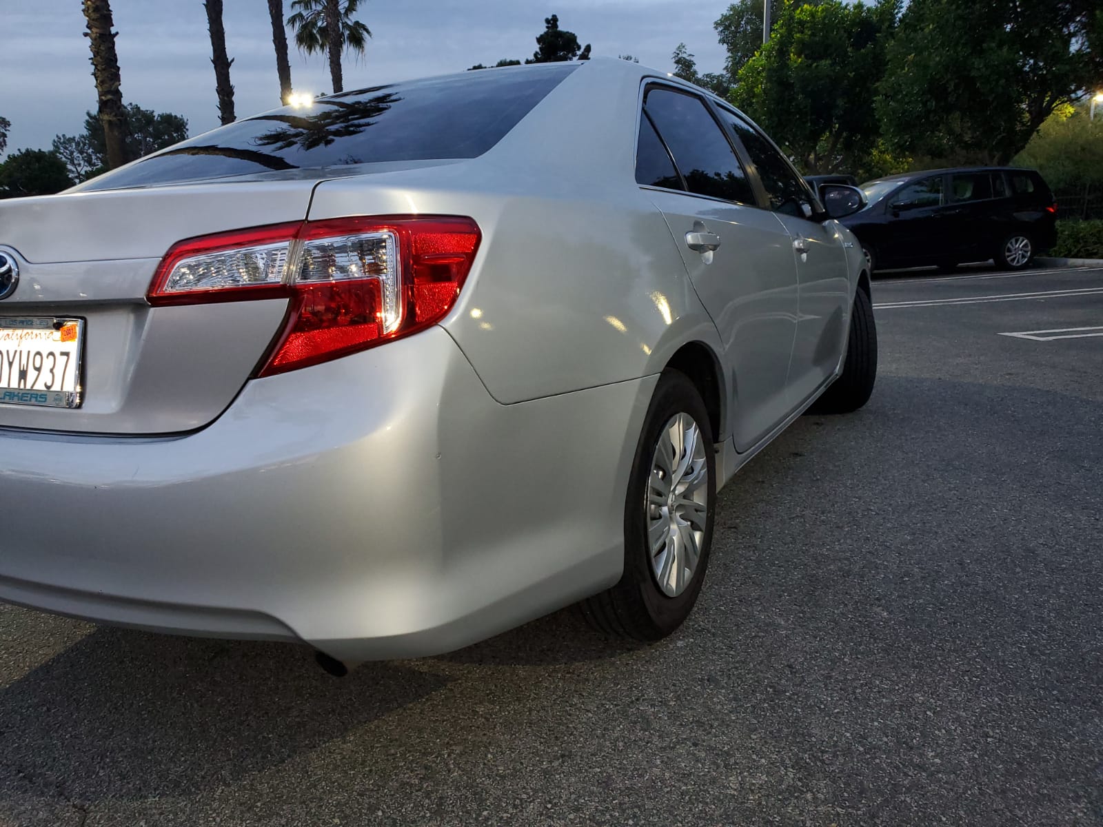 2014 TOYOTA CAMRY LE HYBRID EXCELLENT ON GAS - Best OC Cars | Orange